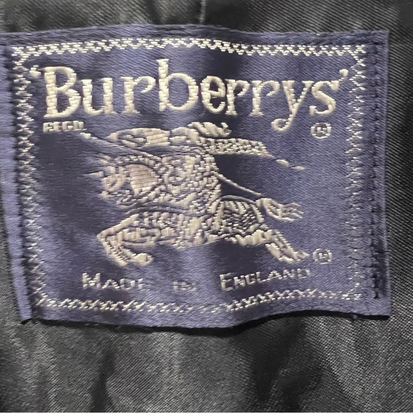 Vintage Burberrys Red Trench Coat - Picture 9 of 14